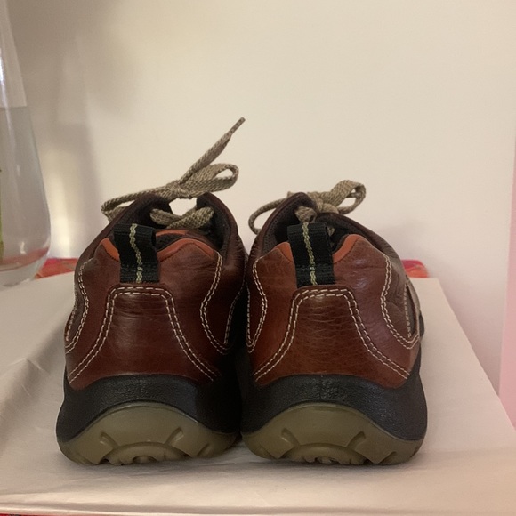 Ecco Men leather two tone shoes - Picture 3 of 5